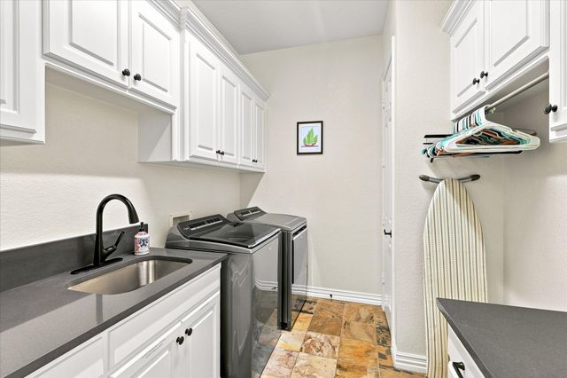 686 Knob Hill Court, Argyle, TX 76226