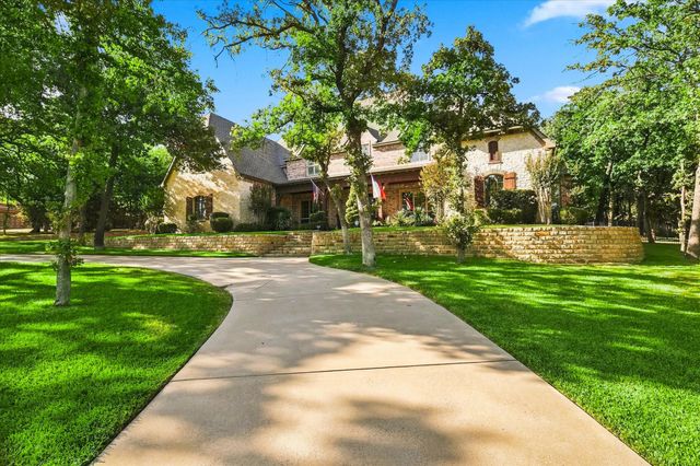 686 Knob Hill Court, Argyle, TX 76226