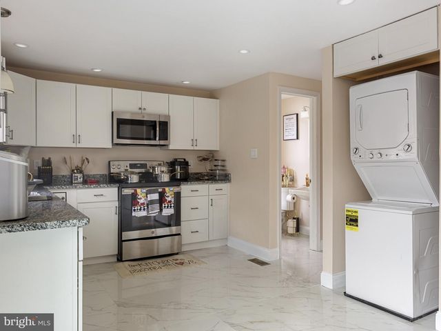 11213 WESTPORT DR, Bowie, MD 20720