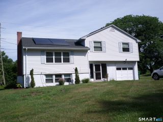 7 Craigmore Road, Bloomfield, CT 06002