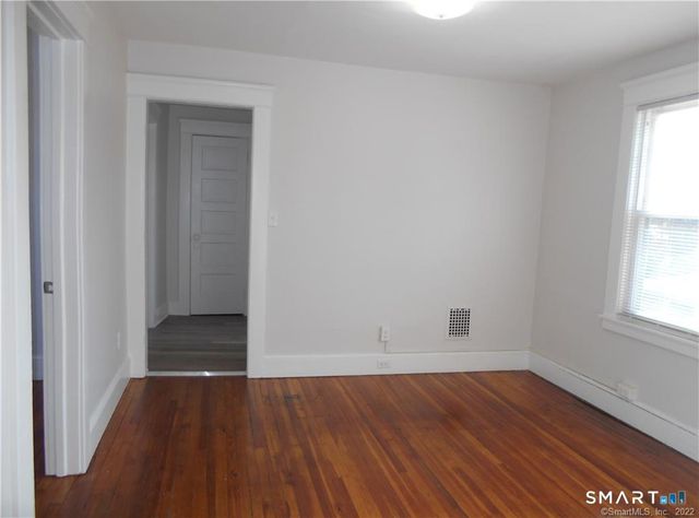 53 Anthony Street 3rd Fl, New Haven, CT 06515