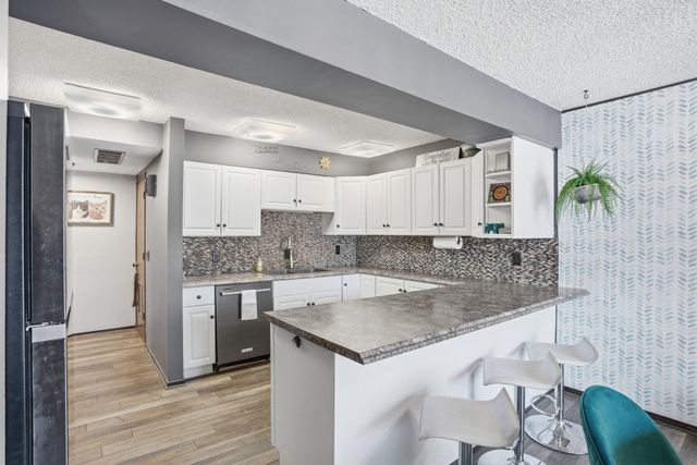 14326 Fairway Drive, Eden Prairie, MN 55344