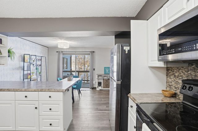 14326 Fairway Drive, Eden Prairie, MN 55344