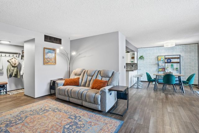 14326 Fairway Drive, Eden Prairie, MN 55344