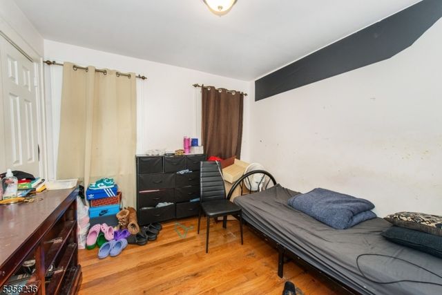 279 Smith St, Newark City, NJ 07106