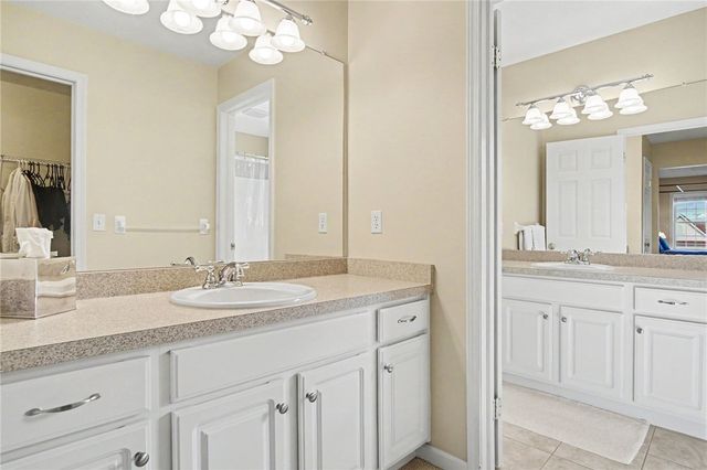 1032 Castle Bridge Xing, Webster, NY 14580