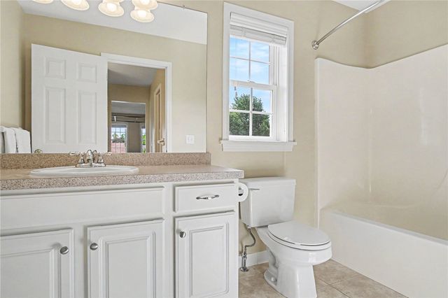 1032 Castle Bridge Xing, Webster, NY 14580