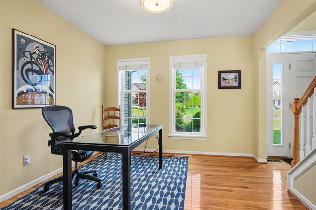 1032 Castle Bridge Xing, Webster, NY 14580