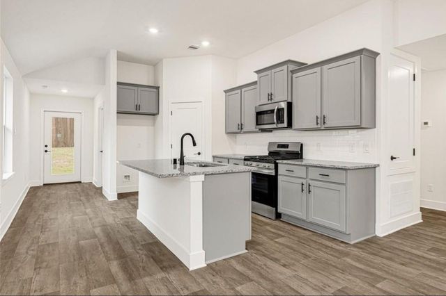 4321 W Bayou Maison, Dickinson, TX 77539