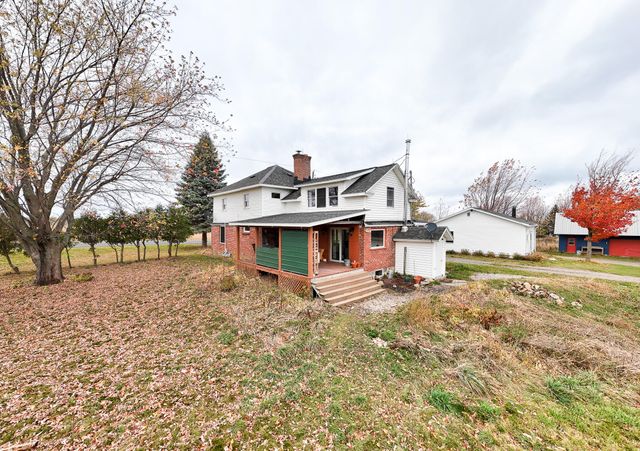 456 Canaan Road, Ellenburg Depot, NY 12935