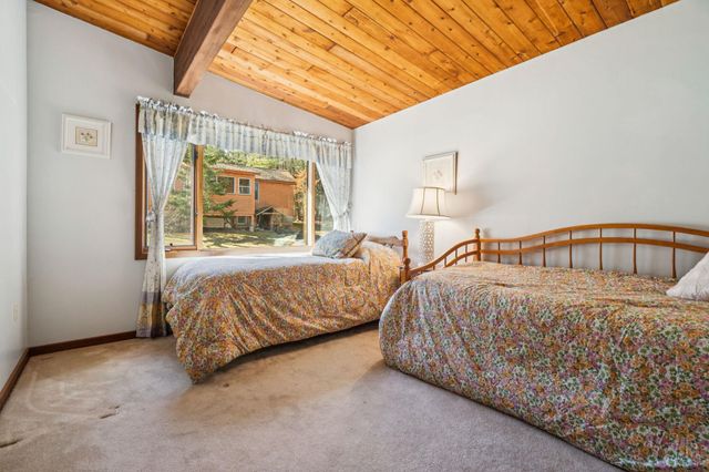 240 Black Point Road, Alton, NH 03810