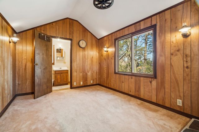 240 Black Point Road, Alton, NH 03810
