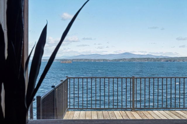 240 Black Point Road, Alton, NH 03810