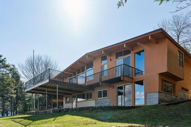 240 Black Point Road, Alton, NH 03810
