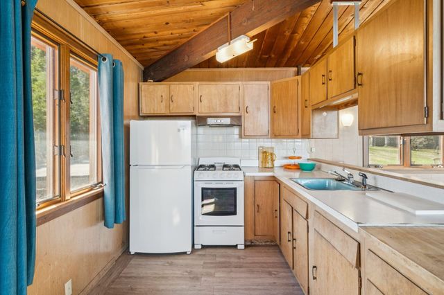 240 Black Point Road, Alton, NH 03810