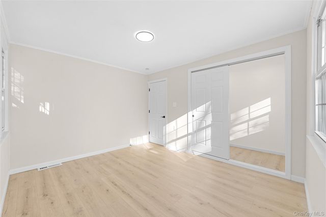 10 Pinedale Avenue, Farmingville, NY 11738