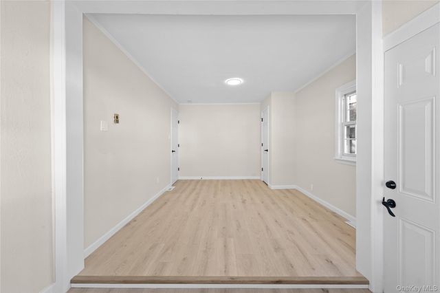 10 Pinedale Avenue, Farmingville, NY 11738