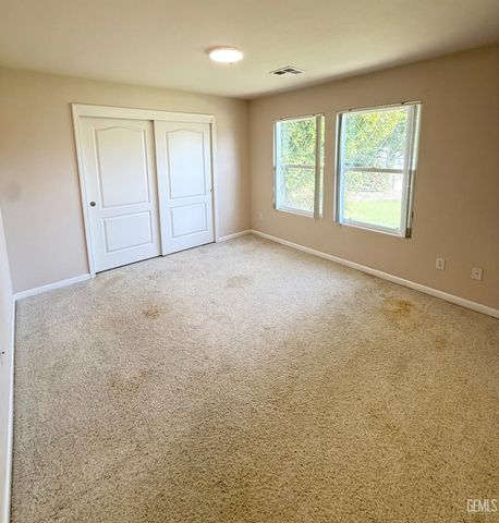 3700 Essendon Court, Bakersfield, CA 93313