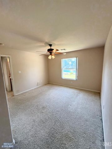 3700 Essendon Court, Bakersfield, CA 93313