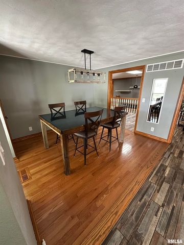 609 N SWORDS Avenue, West Peoria, IL 61604
