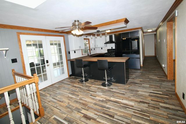 609 N SWORDS Avenue, West Peoria, IL 61604