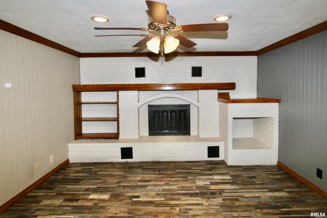 609 N SWORDS Avenue, West Peoria, IL 61604
