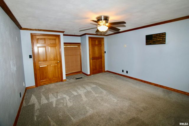 609 N SWORDS Avenue, West Peoria, IL 61604