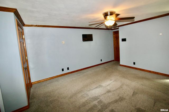 609 N SWORDS Avenue, West Peoria, IL 61604