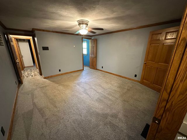 609 N SWORDS Avenue, West Peoria, IL 61604