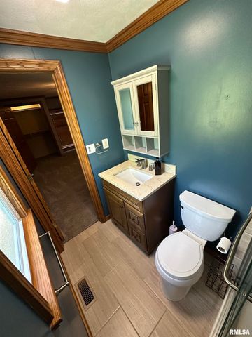 609 N SWORDS Avenue, West Peoria, IL 61604