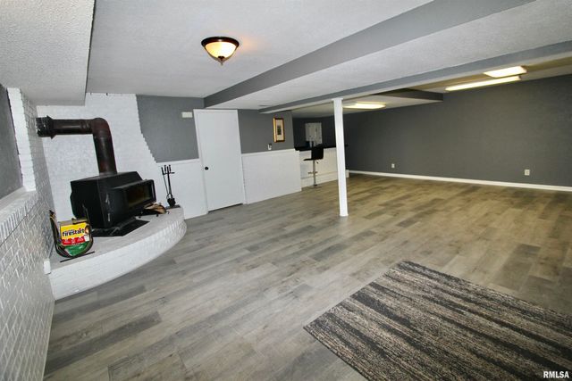 609 N SWORDS Avenue, West Peoria, IL 61604