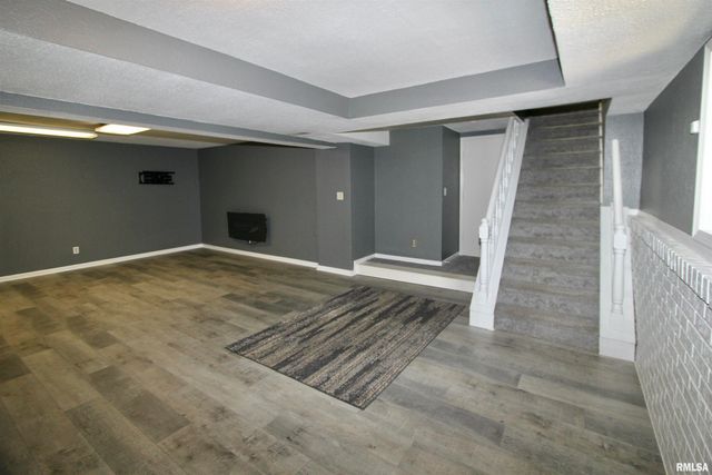 609 N SWORDS Avenue, West Peoria, IL 61604