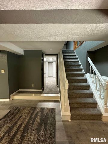 609 N SWORDS Avenue, West Peoria, IL 61604