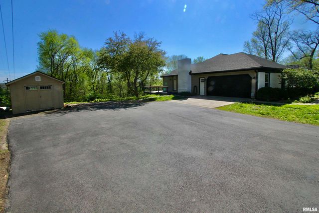 609 N SWORDS Avenue, West Peoria, IL 61604