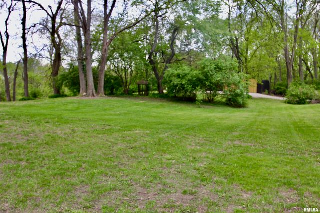609 N SWORDS Avenue, West Peoria, IL 61604
