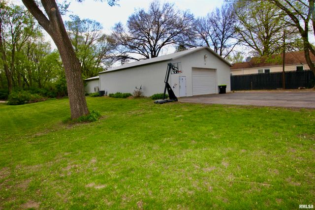 609 N SWORDS Avenue, West Peoria, IL 61604