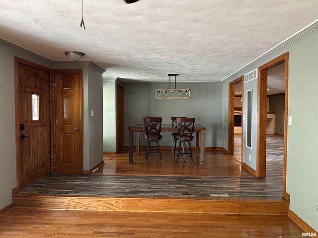 609 N SWORDS Avenue, West Peoria, IL 61604