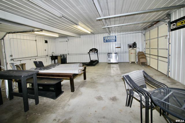 609 N SWORDS Avenue, West Peoria, IL 61604