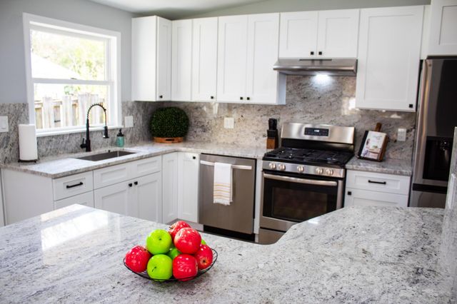 2413 Edgevale Road, Columbus, OH 43221