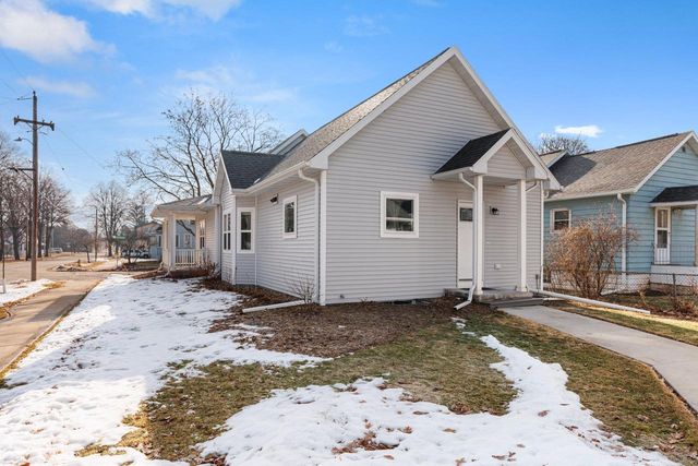 900 S GREENWOOD AVENUE, Green Bay, WI 54304