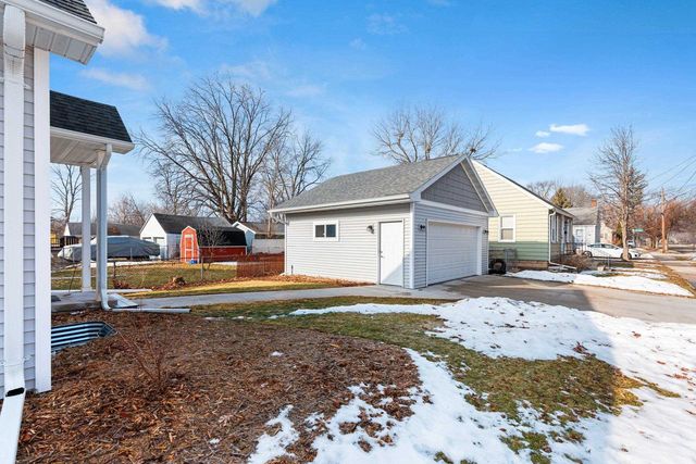 900 S GREENWOOD AVENUE, Green Bay, WI 54304