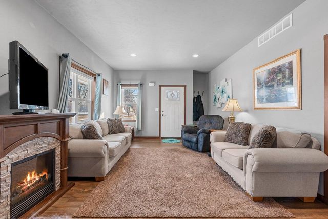 900 S GREENWOOD AVENUE, Green Bay, WI 54304