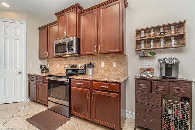 3200 Magnolia Landing LN, North Fort Myers, FL 33917