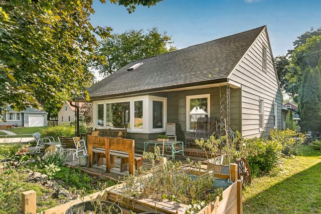 1126 8th Avenue NW, Rochester, MN 55901