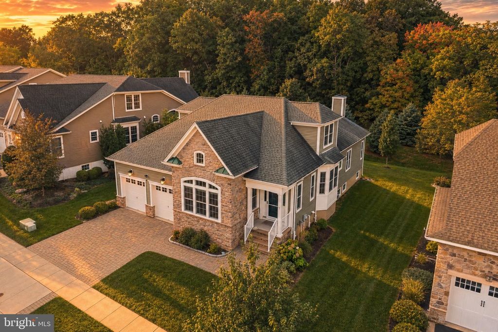 7 PORTLAND DR, SKILLMAN, NJ 08558 — exterior