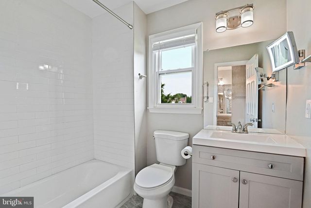 3504 NODDING PINE CT, Fairfax, VA 22033