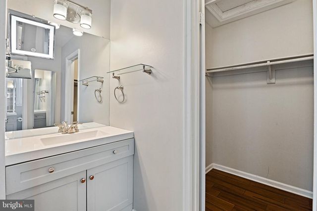 3504 NODDING PINE CT, Fairfax, VA 22033