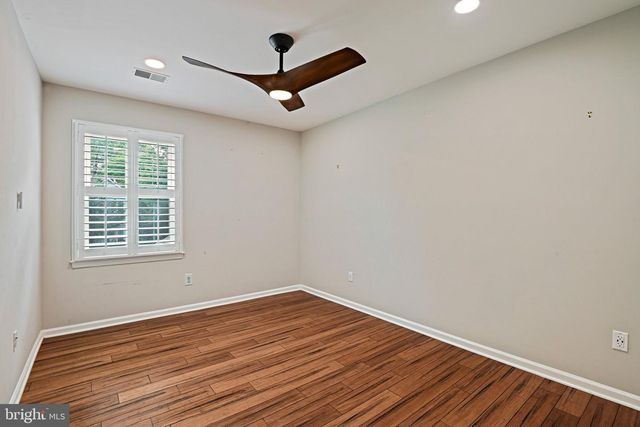 3504 NODDING PINE CT, Fairfax, VA 22033