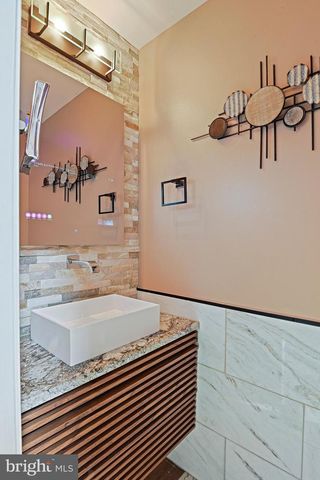 3504 NODDING PINE CT, Fairfax, VA 22033