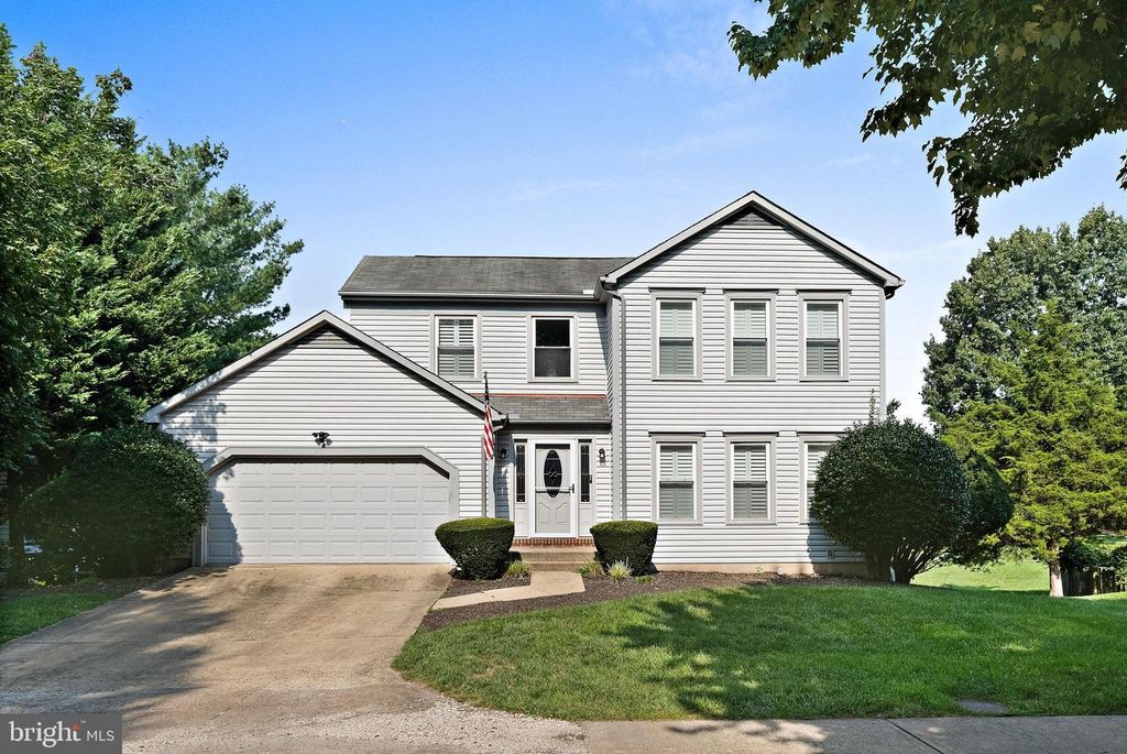 3504 NODDING PINE CT, Fairfax, VA 22033